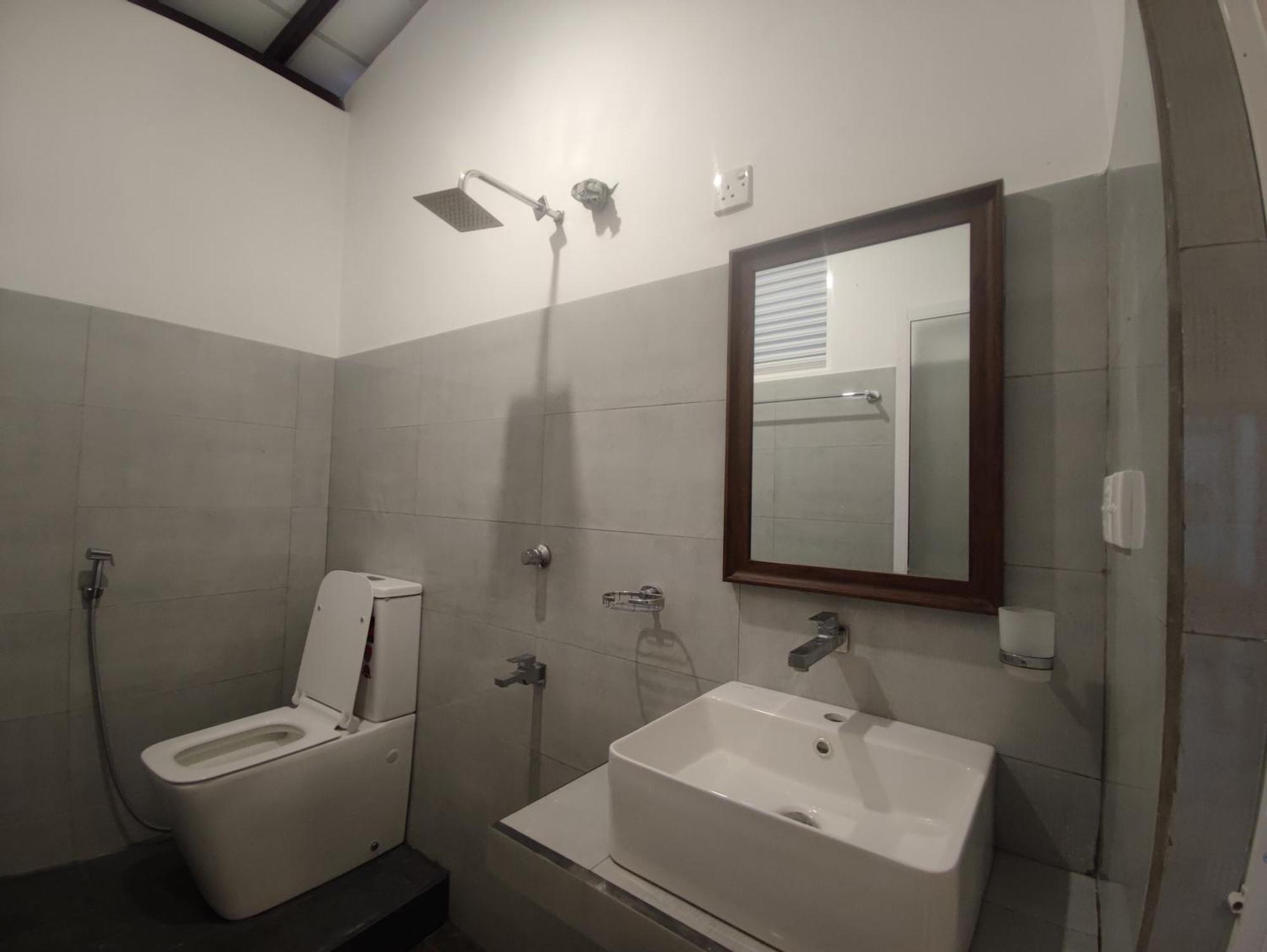 Chandra Holiday Home ดิคเวลลา ภายนอก รูปภาพ