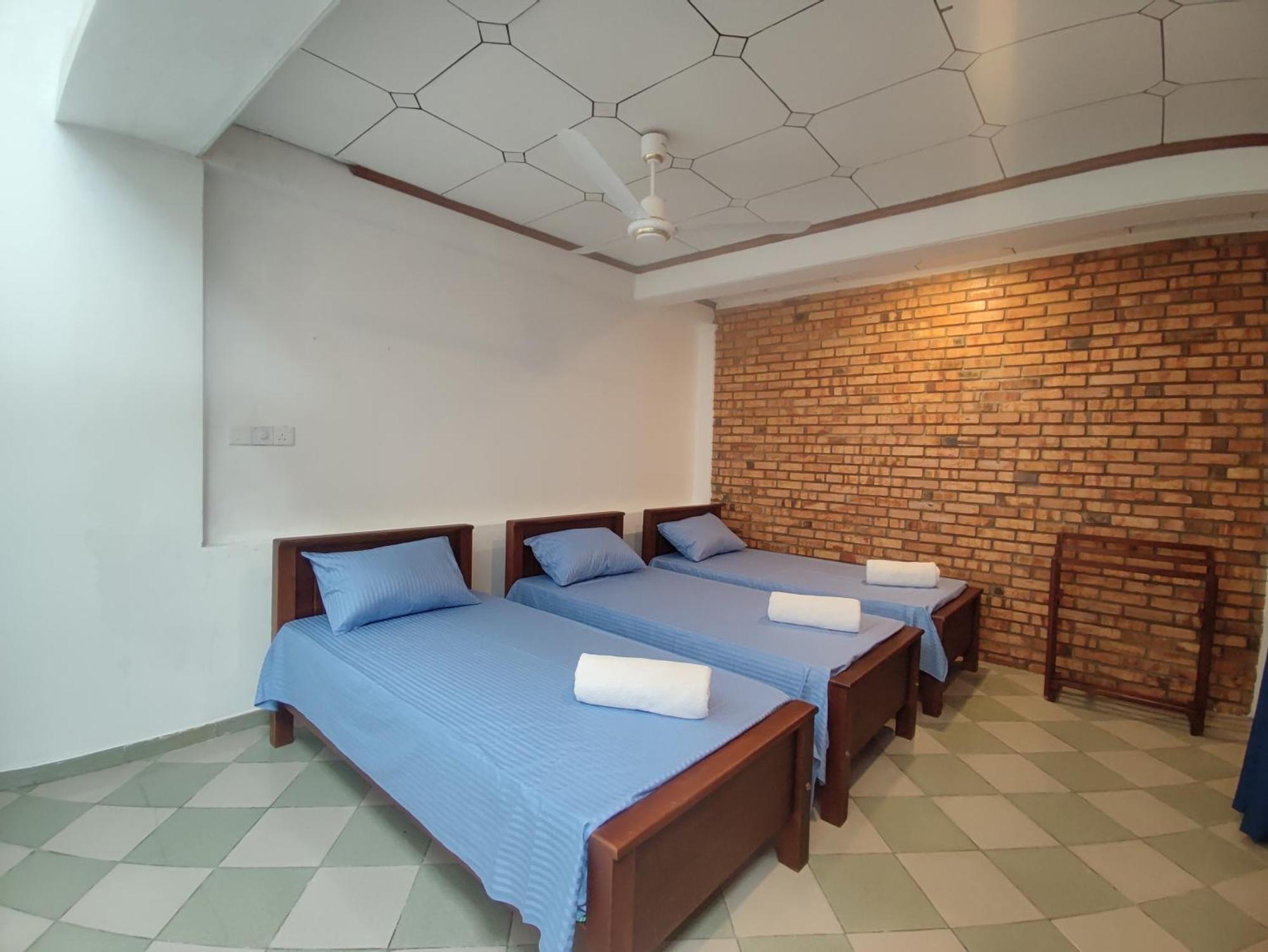 Chandra Holiday Home ดิคเวลลา ภายนอก รูปภาพ
