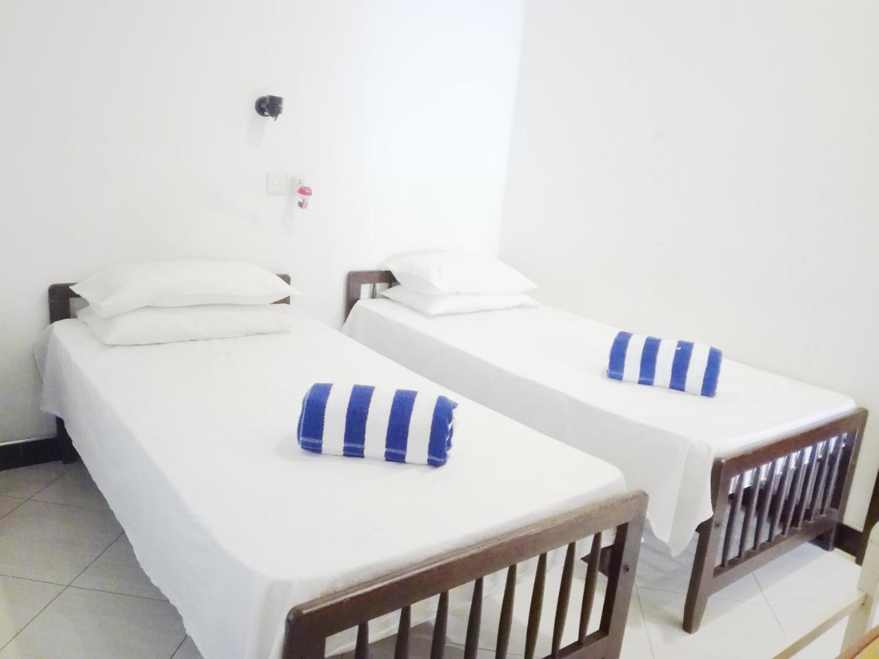 Chandra Holiday Home ดิคเวลลา ภายนอก รูปภาพ