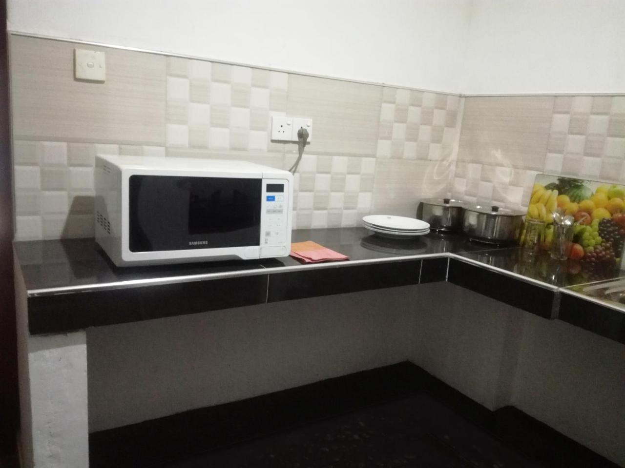 Chandra Holiday Home ดิคเวลลา ภายนอก รูปภาพ
