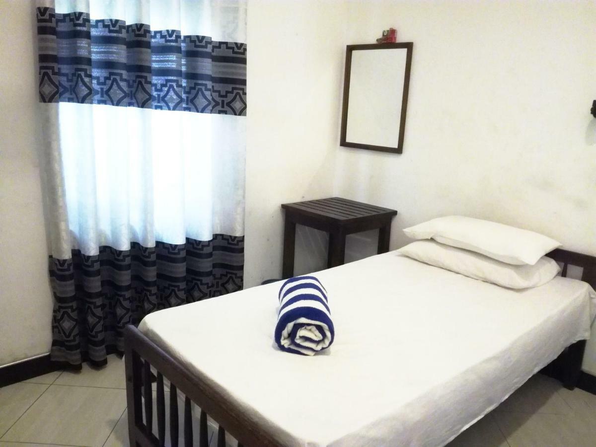 Chandra Holiday Home ดิคเวลลา ภายนอก รูปภาพ
